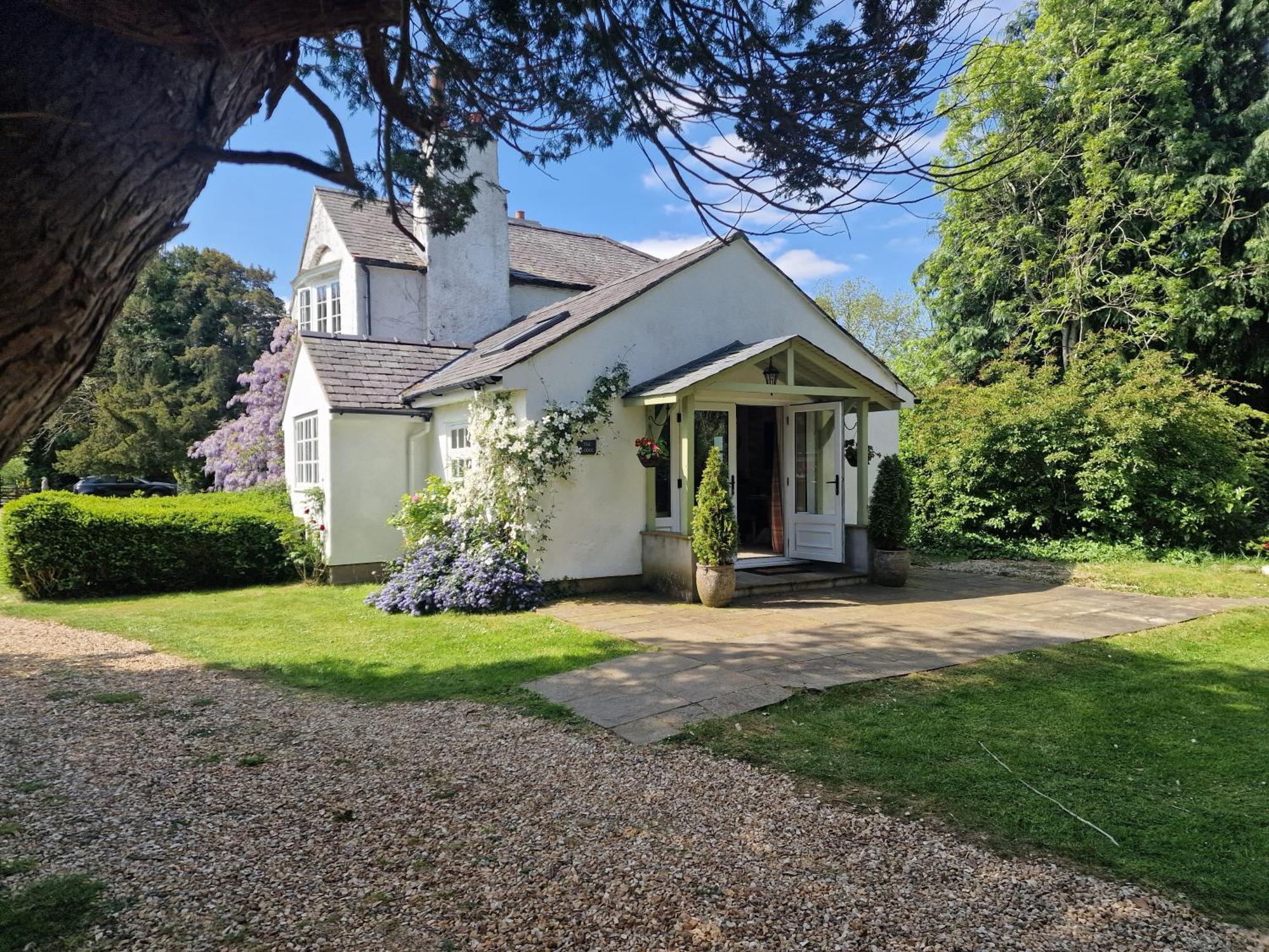 Glyn Isa Country House Luxury Self Catering Accommodation Conwy Exterior foto